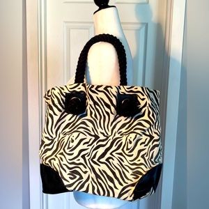 👻Oversized Zebra Bag